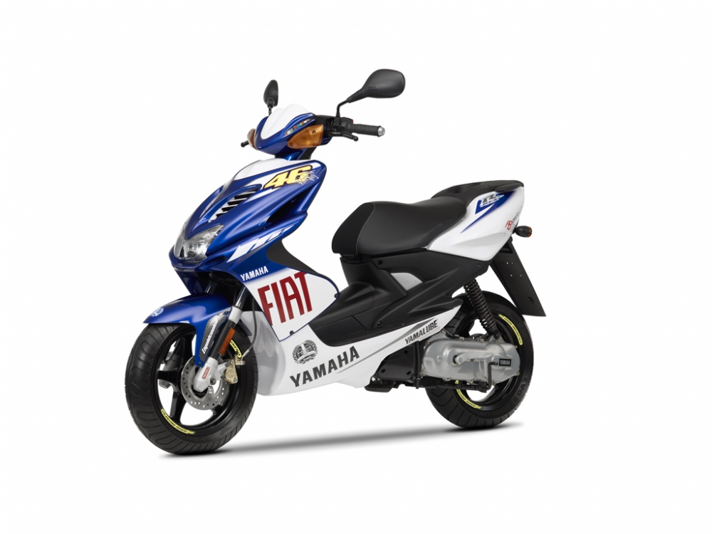 Yamaha prezentuje skuter Aerox Fiat Yamaha Team Race Replica 2010