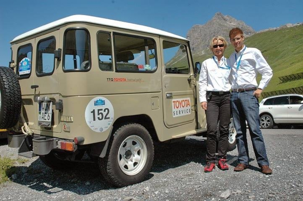Kultowa Toyota Land Cruiser na trasie kultowego rajdu