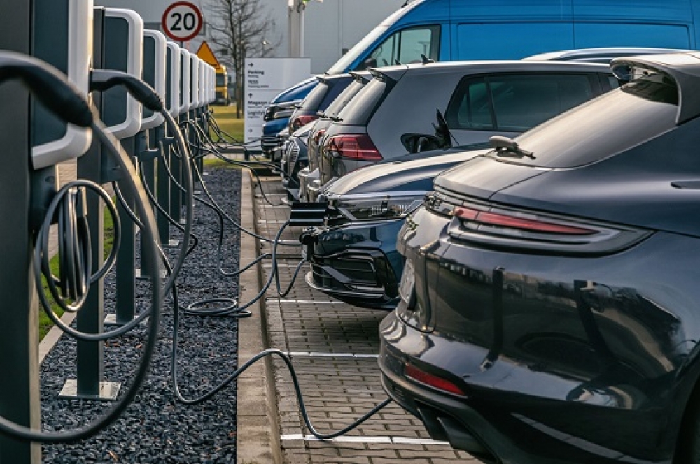 36 punktów ładowania samochodów elektrycznych na terenie Volkswagen Group Polska