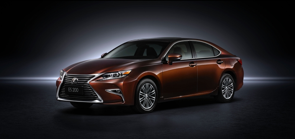 Lexus wjeżdża do Indii