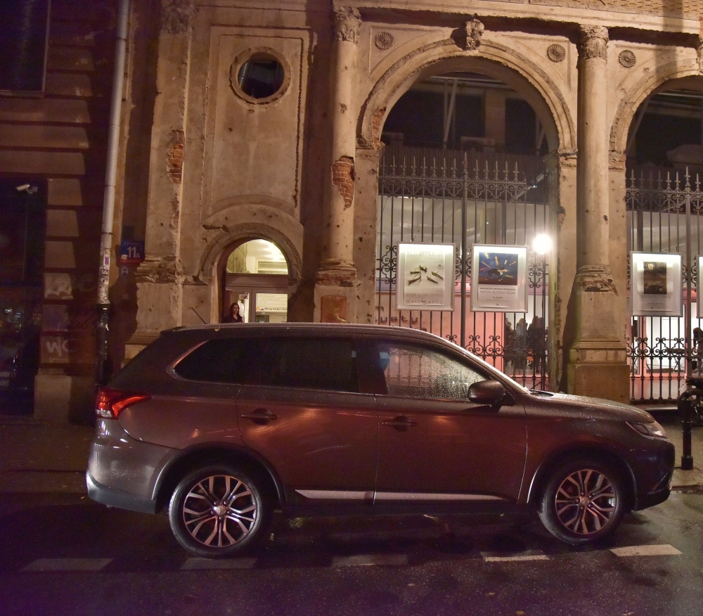 Mitsubishi Motors partnerem wystawy Koji Kamoji