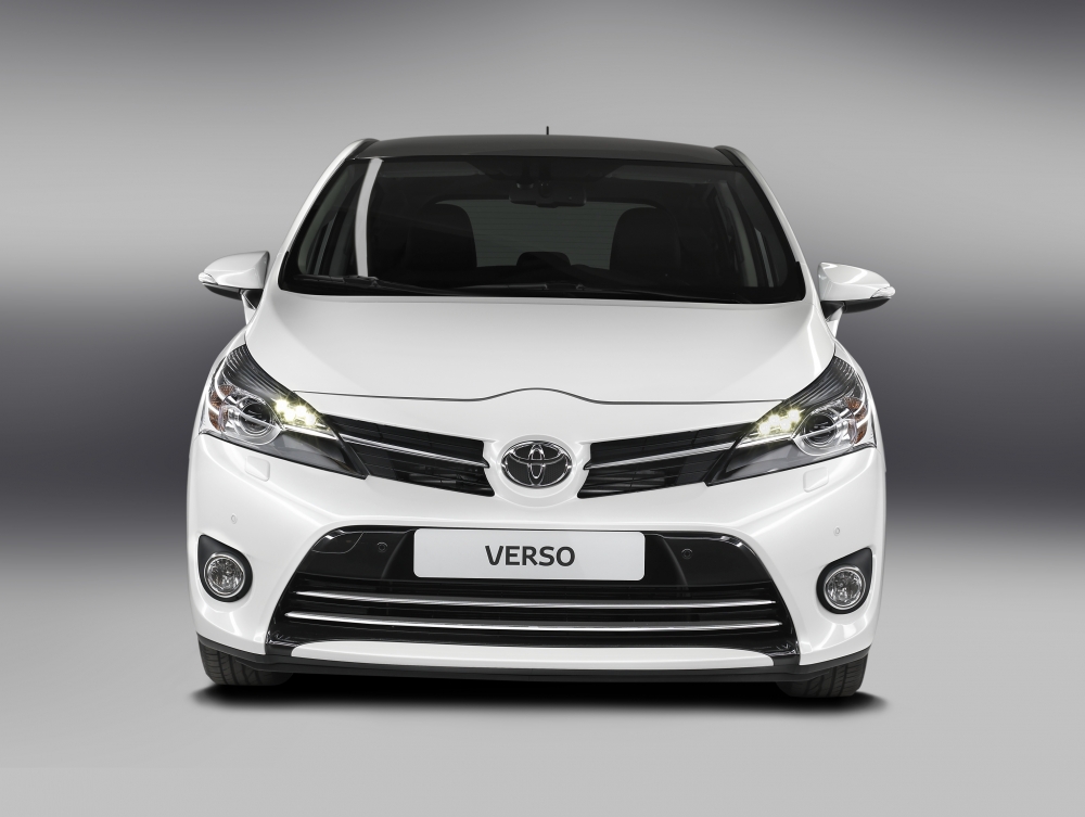 Toyota podczas Paris Motor Show 2012: odmłodzone Verso