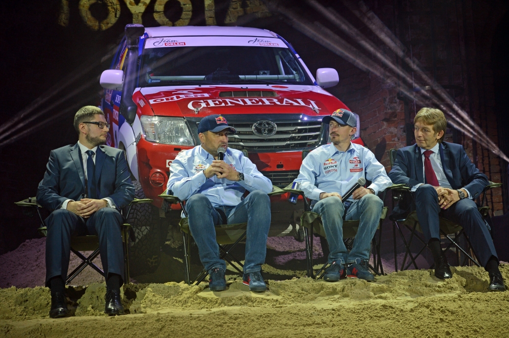 Adam Małysz po raz kolejny pojedzie Toyotą Hilux w Rajdzie Dakar
