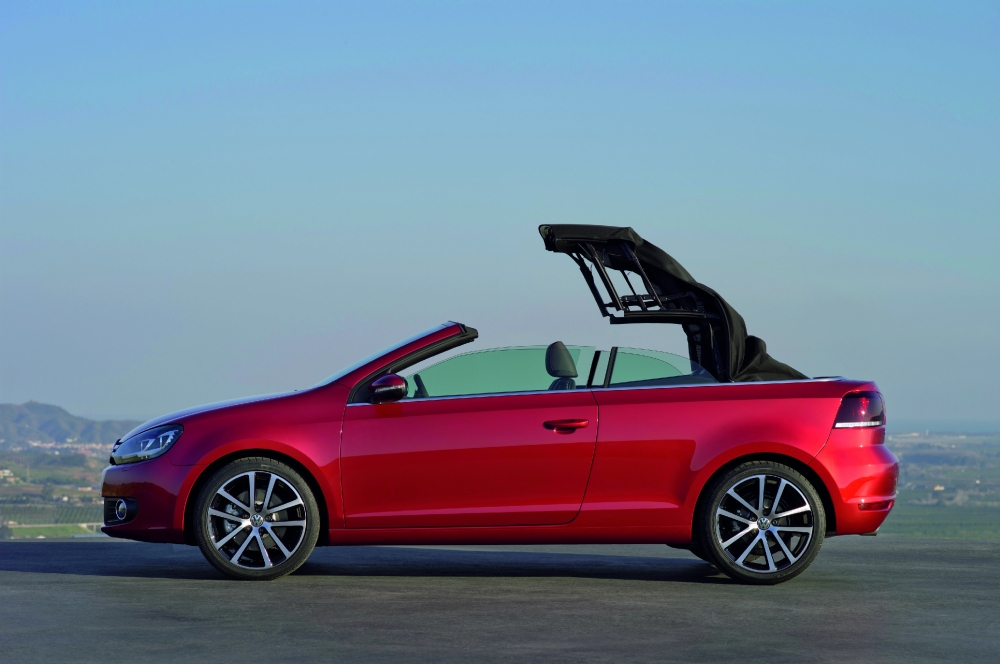 Nowy Golf Cabriolet debiutuje z klasycznym, miękkim dachem