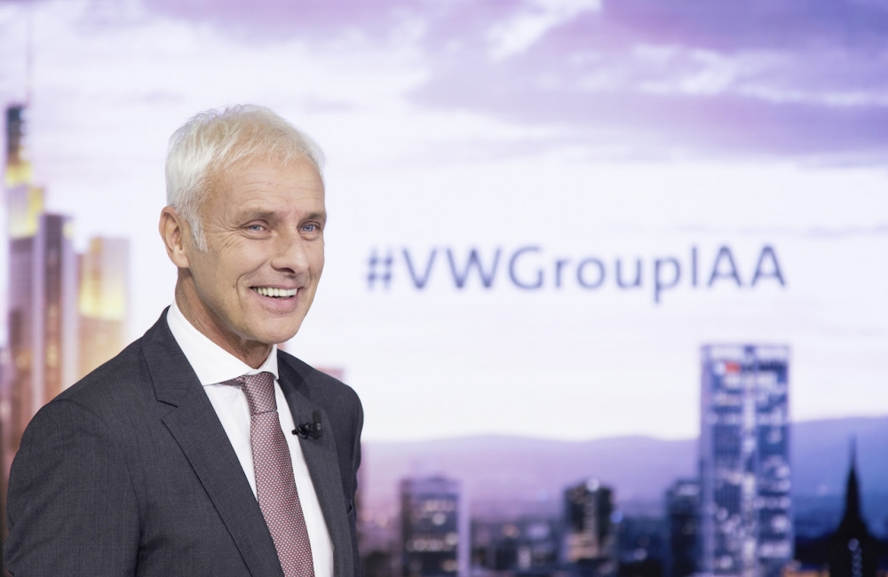 VW rozpoczyna największą w przemyśle samochodowym ofensywę w dziedzinie aut elektrycznych