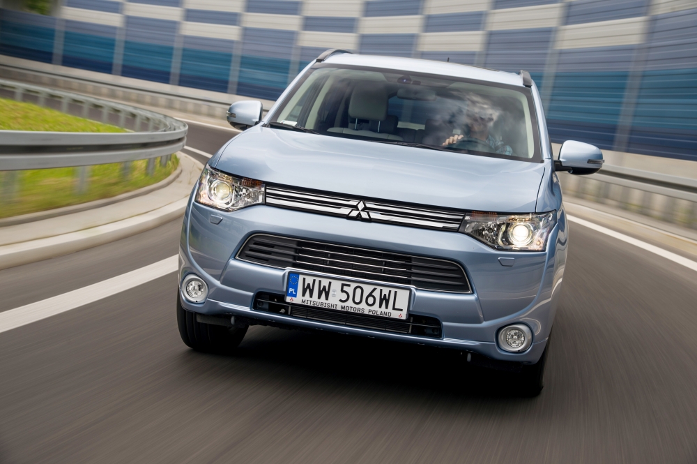 Ponad 40 000 egzemplarzy Outlandera PHEV sprzedanych w Europie