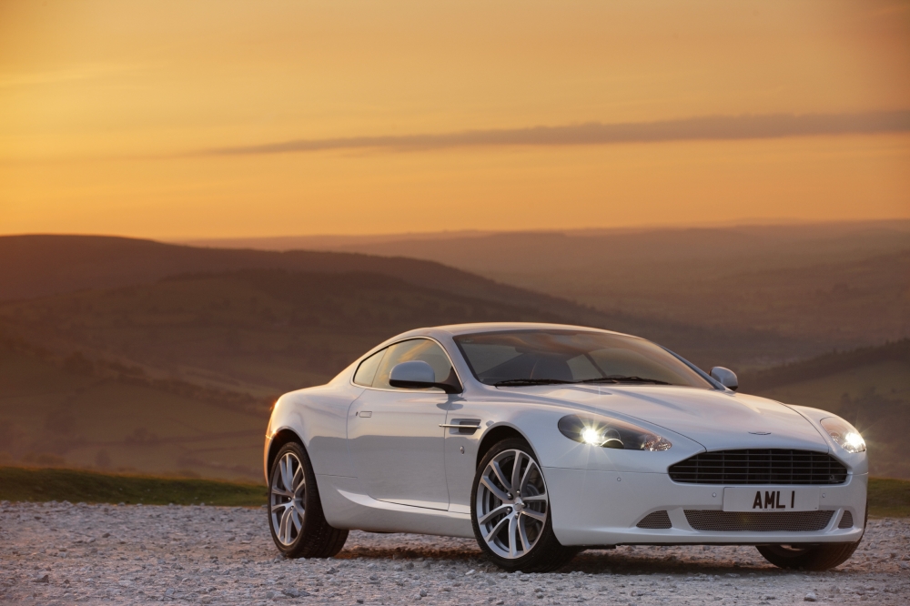 Aston Martin DB9 2011