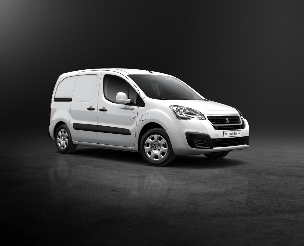 Elektryczny Peugeot Partner okazał się najlepszy w swojej klasie