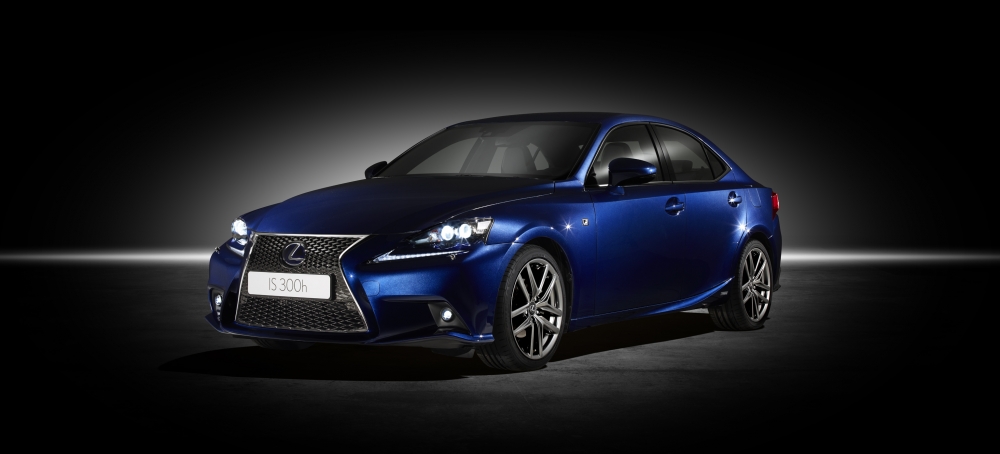 Lexus IS 300h - bezkonkurencyjna efektywność energetyczna