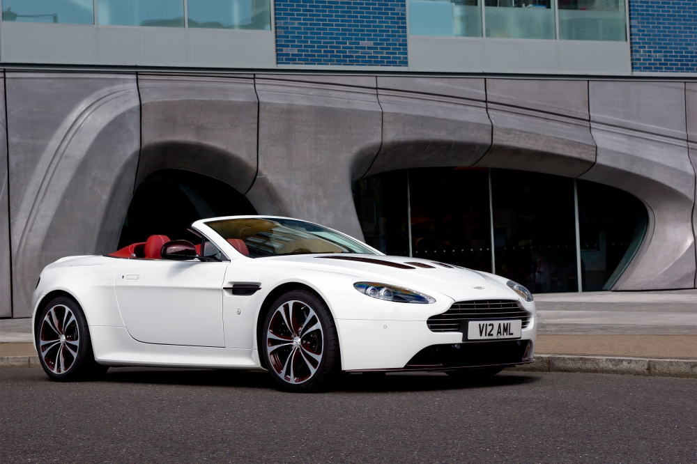 Aston Martin V12 Vantage - koniec produkcji