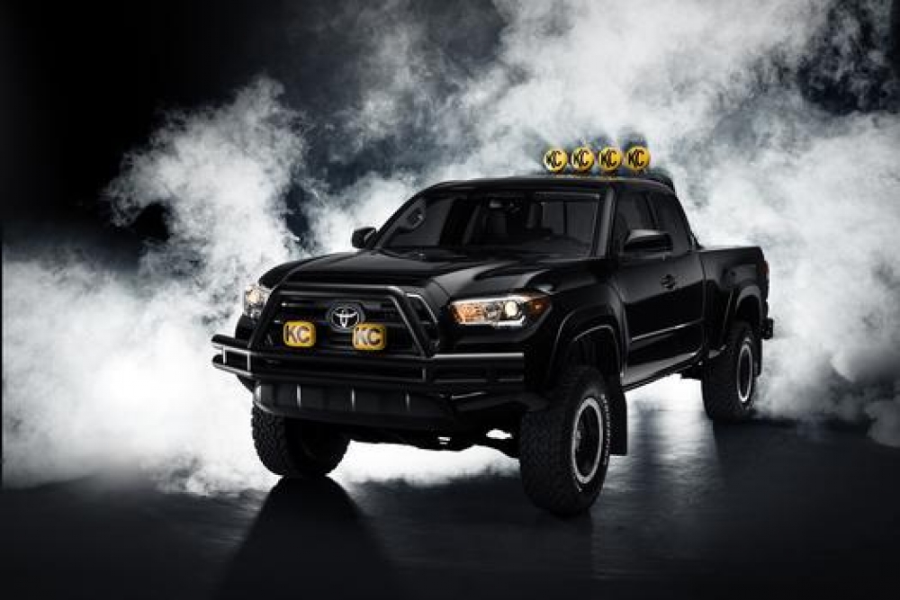 Terenowa Toyota Marty’ego McFly powraca do teraźniejszości