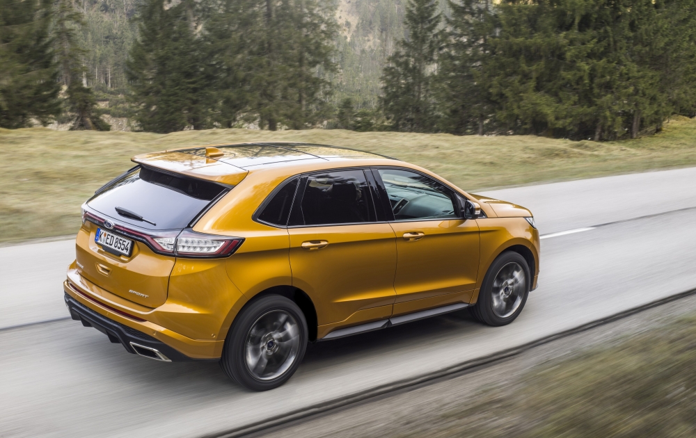 Le Fantome - w rolach głównych Mads Mikkelsen i Ford Edge