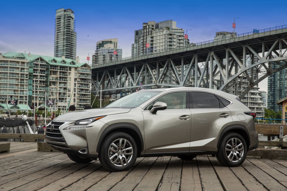 Lexus triumfuje w USA