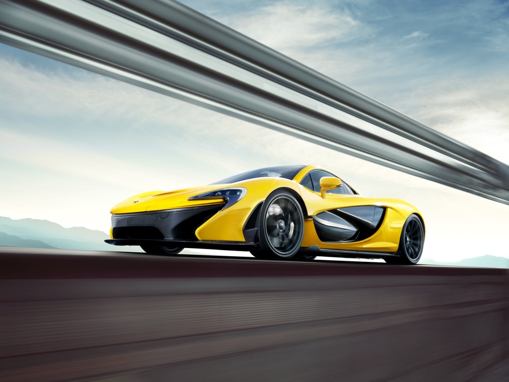 McLaren P1 - 916 KM za milion euro