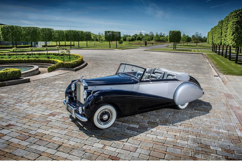 Rolls-Royce Dawn: powrót do korzeni