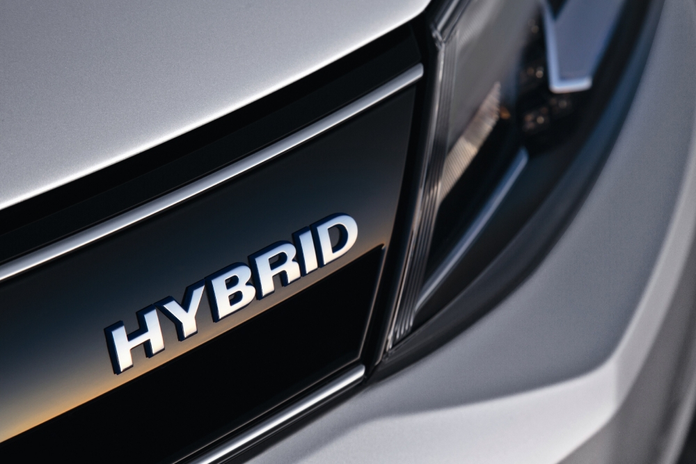 Jak dużo Polacy wiedzą o hybrydach - badanie InsightOut Lab i Volkswagena
