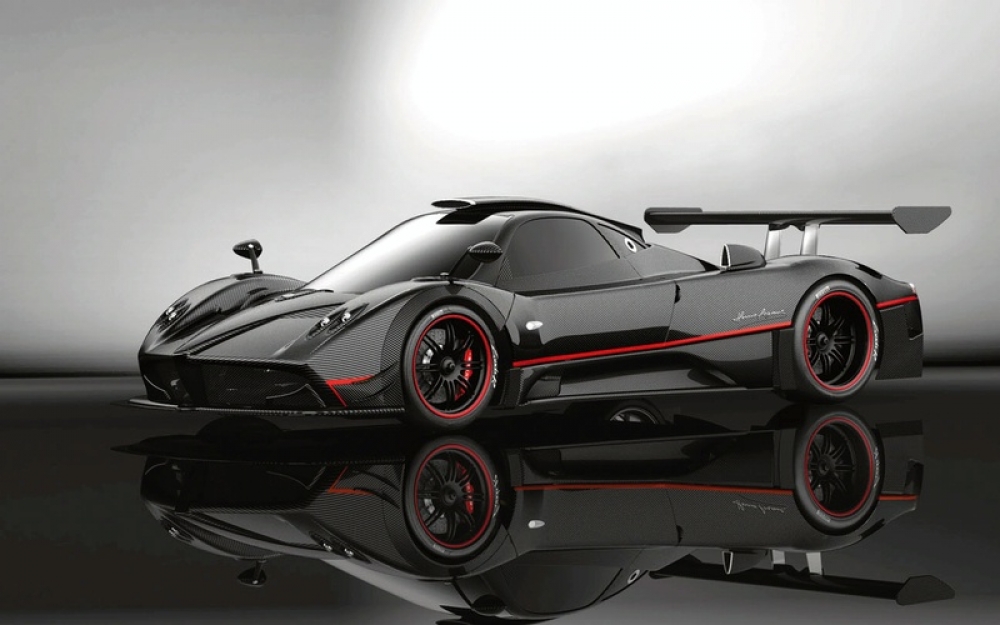 Pagani C9 z nowym silnikiem V12