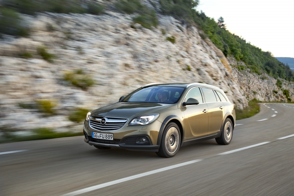 Opel Insignia Country Tourer - modne kombi