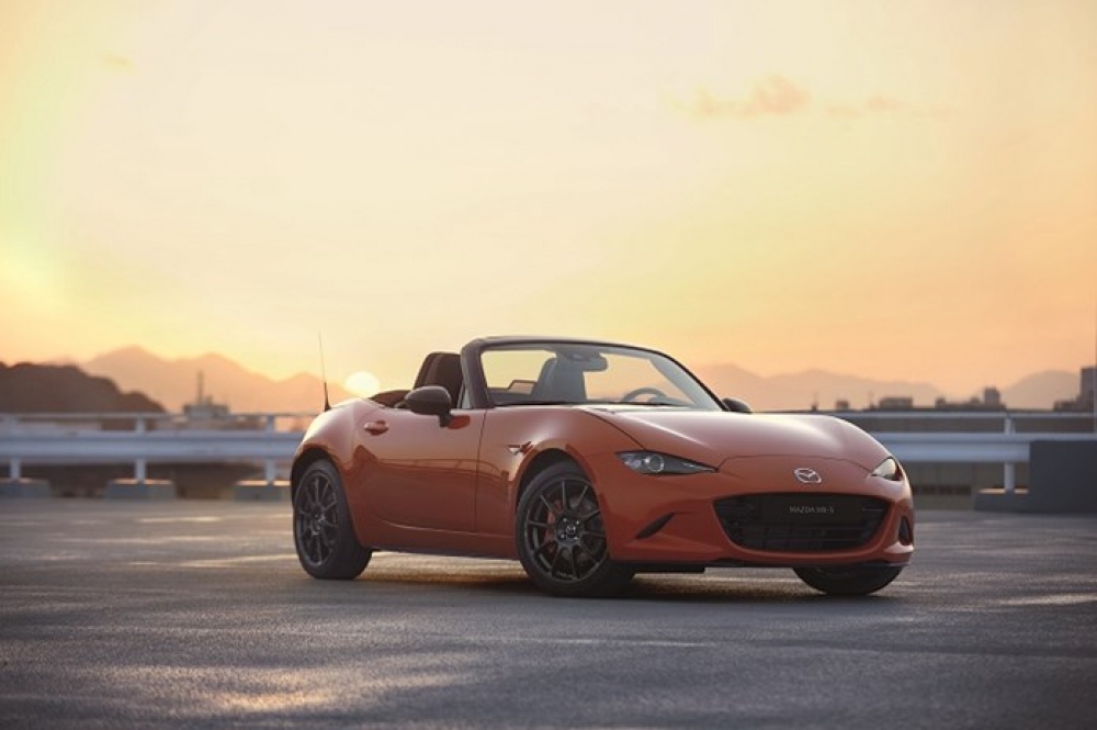 Mazda Motor Poland rozpoczyna sprzedaż jubileuszowej edycji MX-5 30th Anniversary