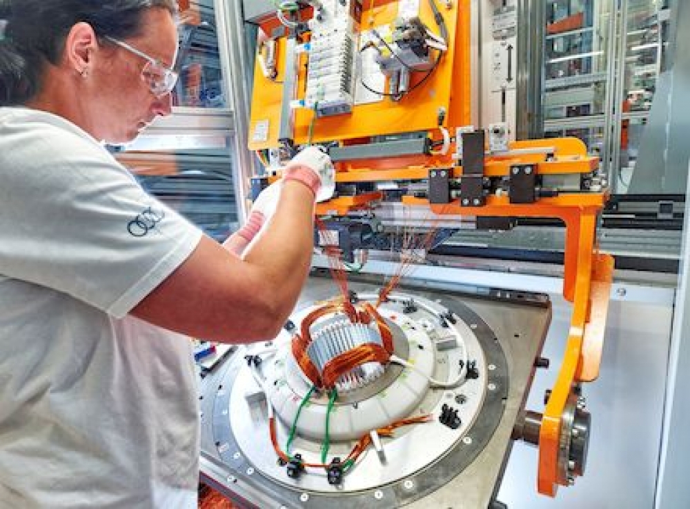 Nowa era: Audi Hungaria rozpoczęło seryjną produkcję silników elektrycznych