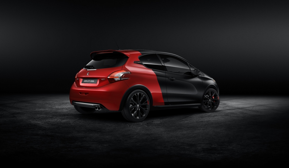 Peugeot 208 GTi 30th Anniversary w Goodwood