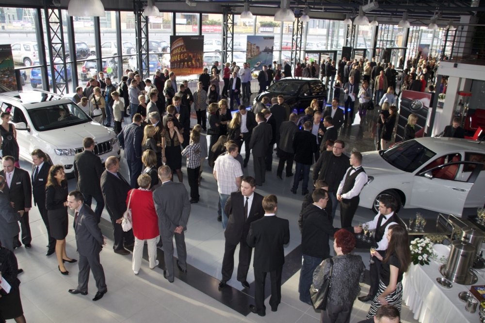 Moto Target Public Relations dla  Autotrapera
