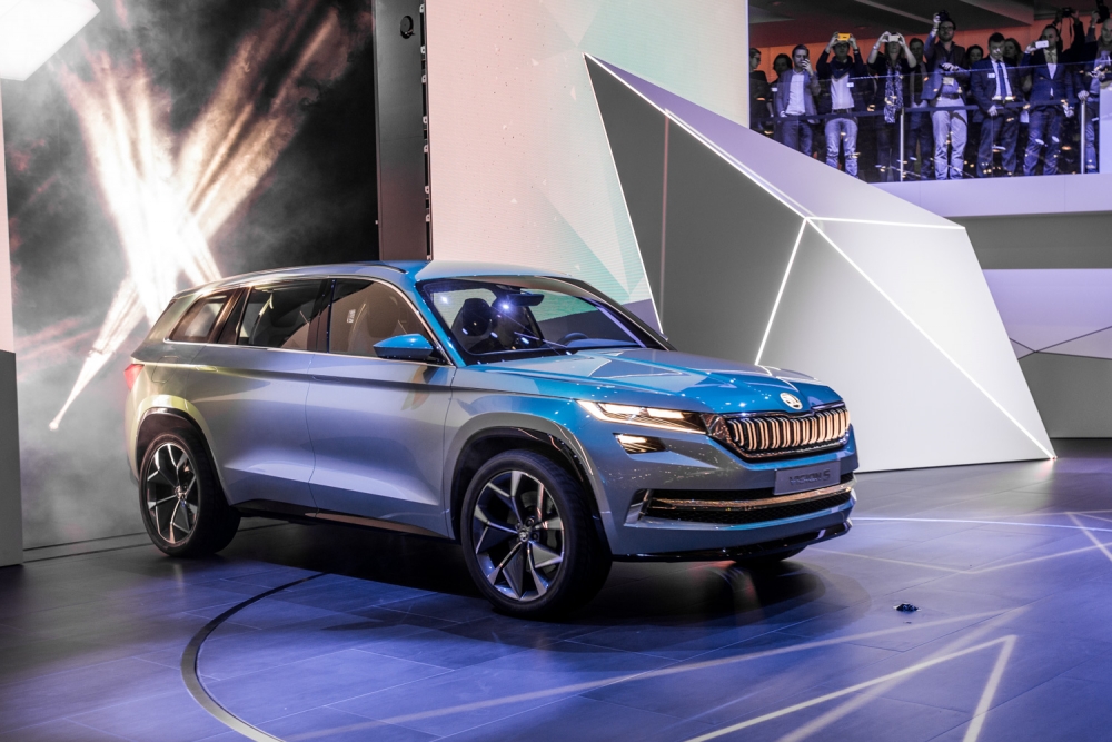 Skoda VisionS: prapremiera na Volkswagen Group Night w Genewie