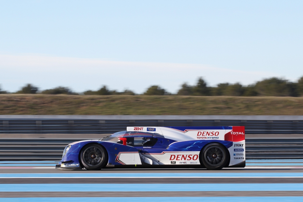 Hybrydowy bolid Toyoty w serii WEC