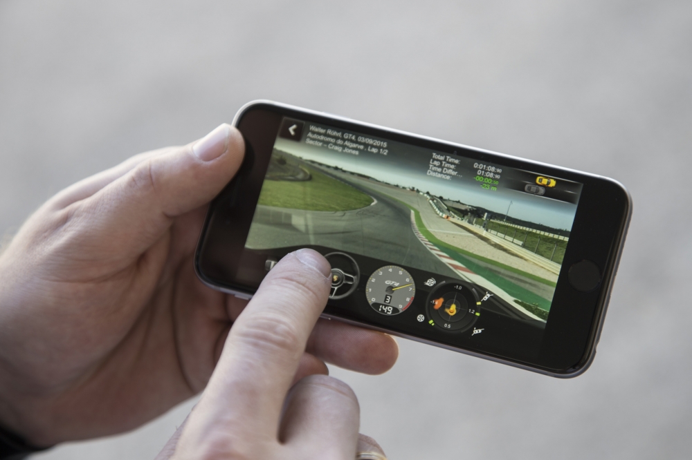 Track Precision: pochwal się osiągami swojego Porsche