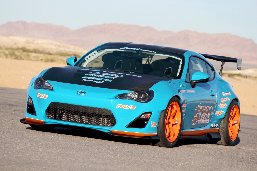 Toyota GT86 z zawieszeniem od KW