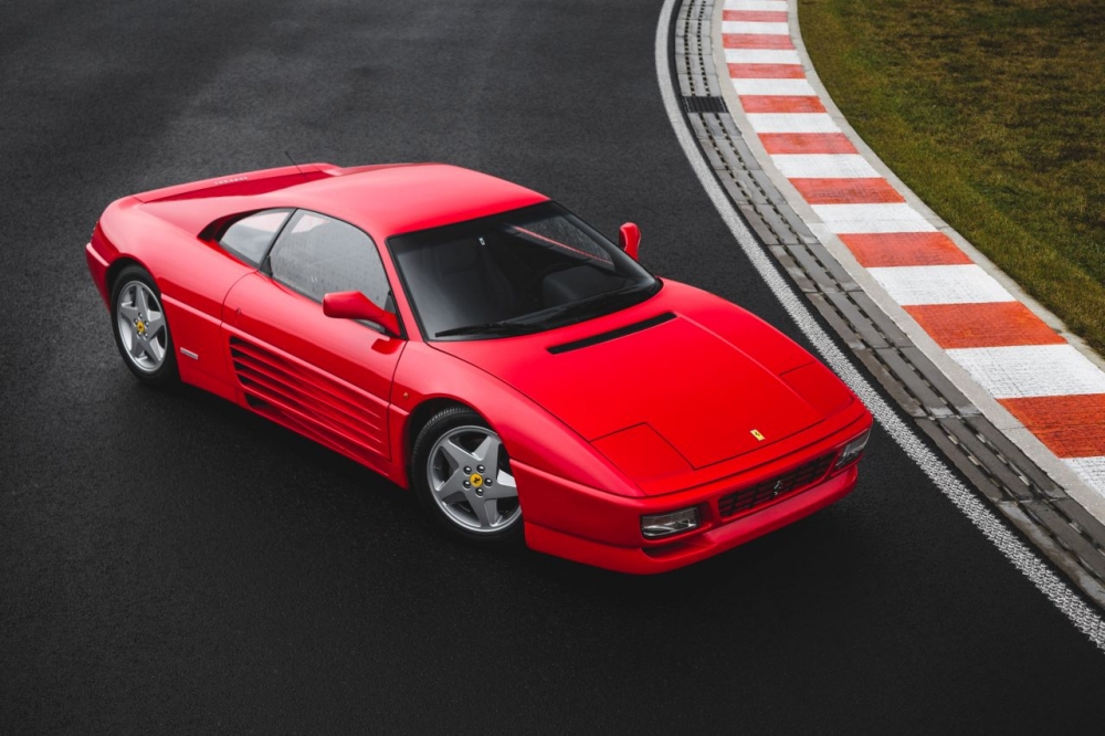 Klasyczne Ferrari 348 odrestaurowane w Polsce