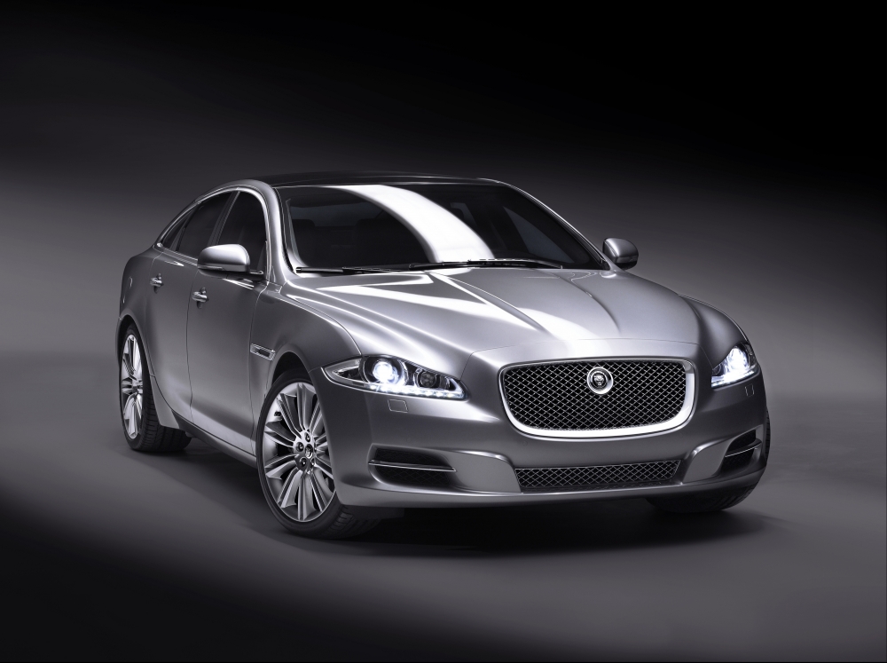 Jaguar XJR - pierwsza wizualizacja