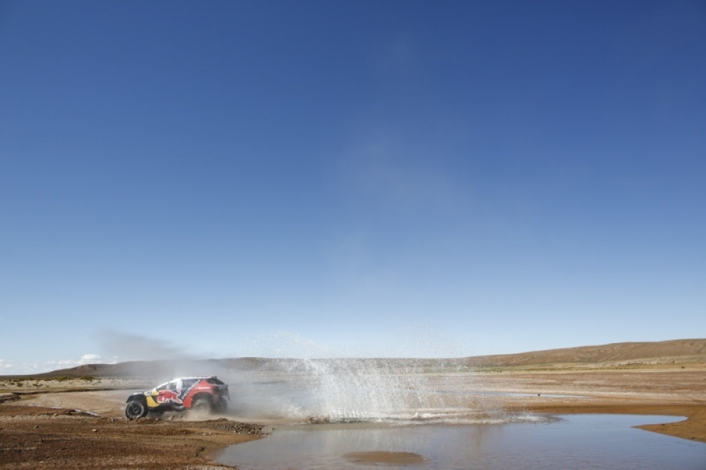 Rajd Dakar - etap 7: najszybszy Carlos Sainz
