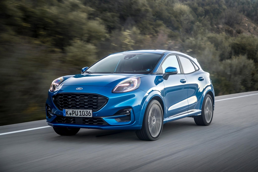 Innowacyjny Ford Puma z miękką hybrydą pod maską, największą przestrzenią bagażową w klasie i zaletami crossovera [Ford Puma CENNIK]