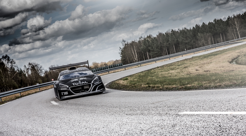 Peugeot 208 T16 Pikes Peak zaliczył pierwszy test