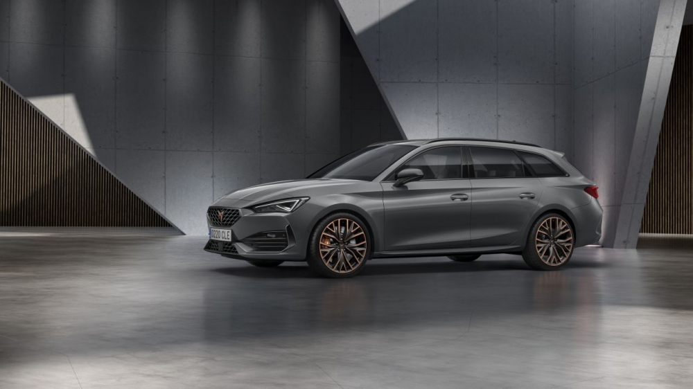 Premierowa CUPRA Leon: elektryzujące osiągi