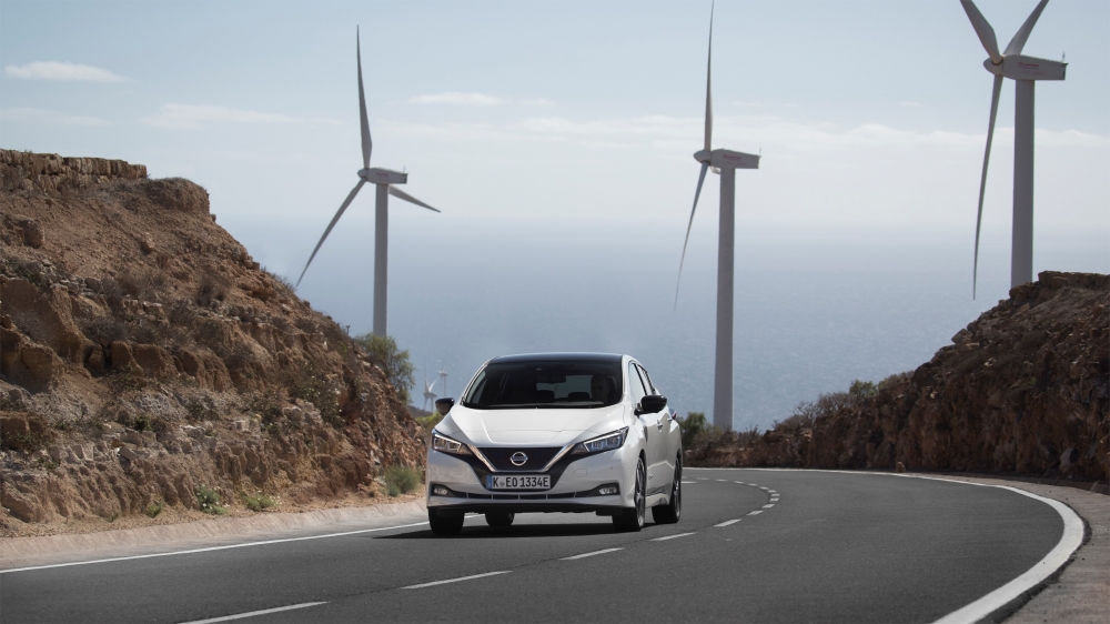Nissan obala stereotypy: elektromobilność zaczyna, a nie kończy się na samochodzie elektrycznym
