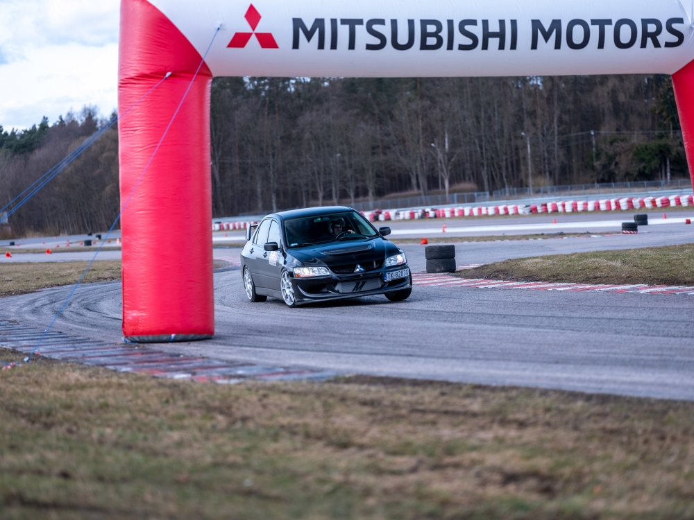 Wielki Starcie -  Mitsubishi Lancera Evolution vs Subaru Impreza