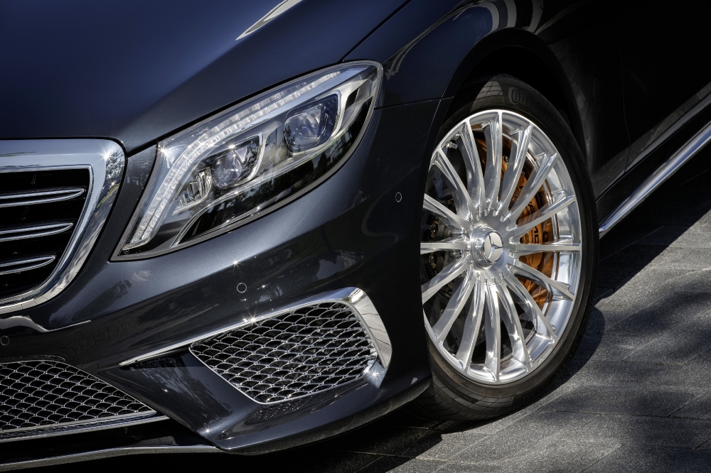 Mercedes-Benz S 65 AMG - esencja mocy i luksusu
