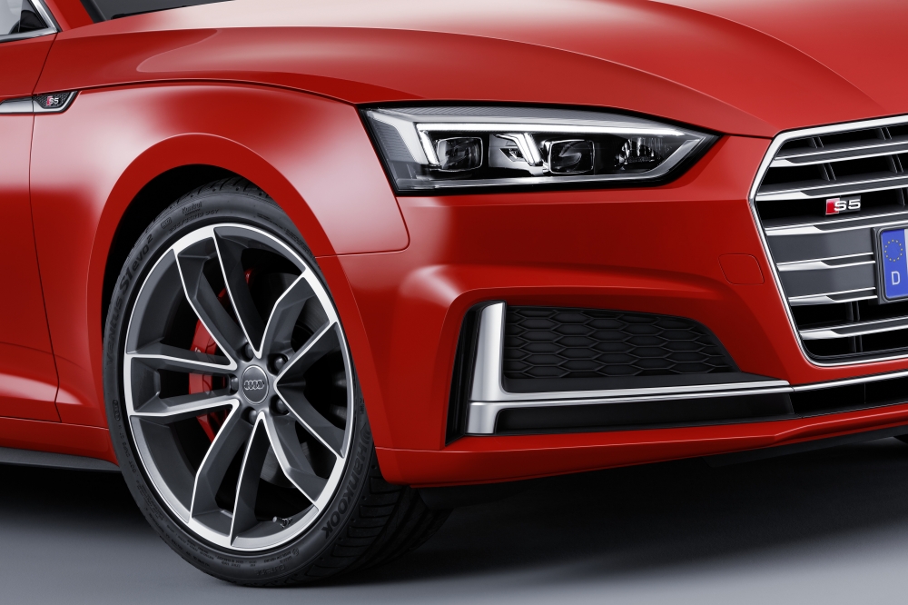 Sportowa elegancja: nowe Audi A5 i S5 Coupe