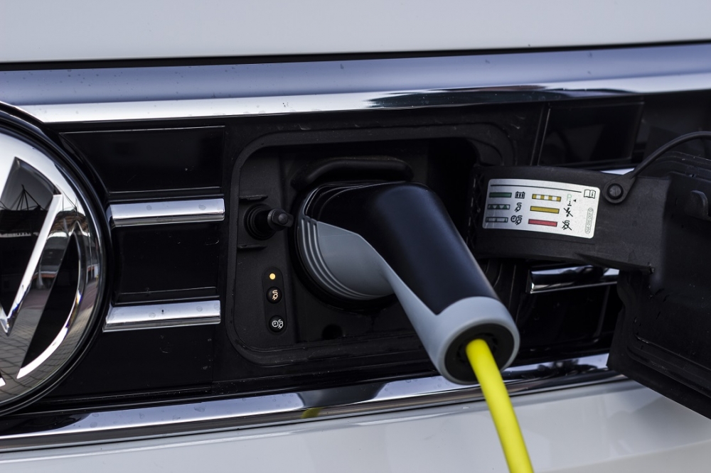 Od Golfa eHybrid do Touarega R – Volkswagen oferuje aż 9 modeli hybrydowych typu plug-in