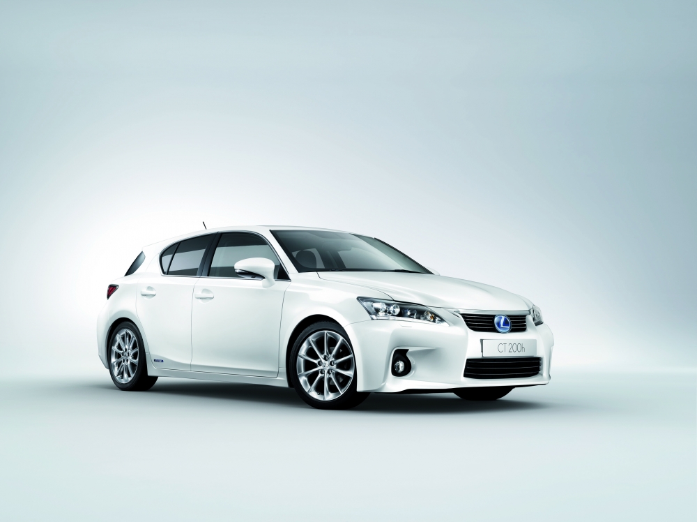 Lexus CT - spojrzenie w przysłość