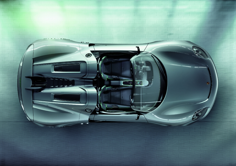 Porsche 918 Spyder w zimowej scenerii