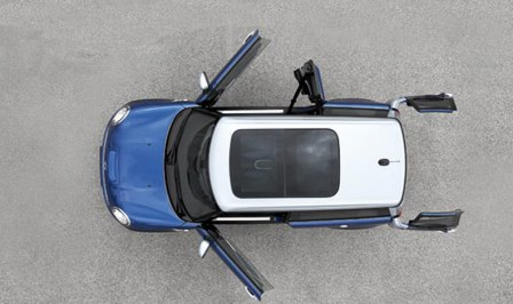 MINI sedan? Czy to możliwe?
