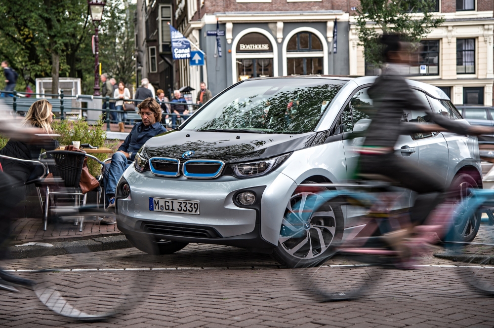 Gwarancja zrównoważonego rozwoju: certyfikat ISO dla bilansu ekologicznego BMW i3.