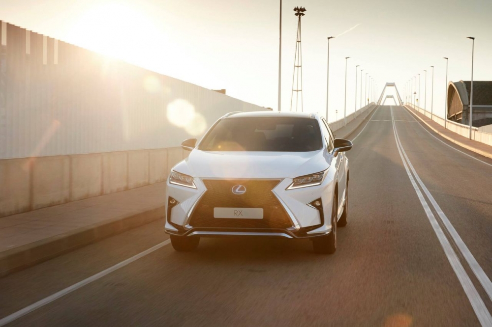 Lexus najlepszym producentem wg brytyjskich klientów