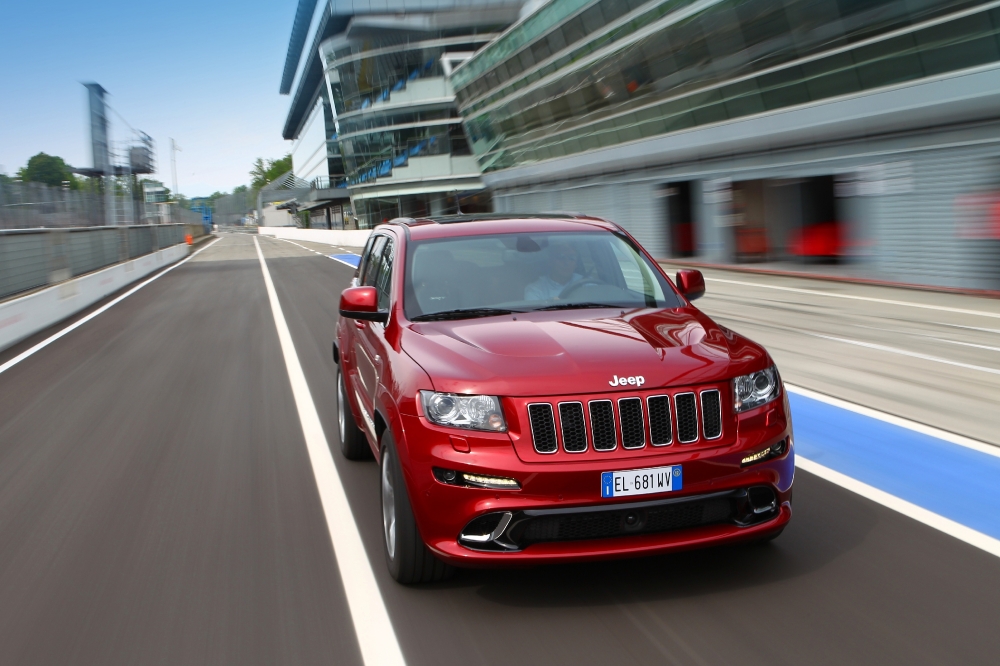 Jeep Grand Cherokee SRT - SUV z 