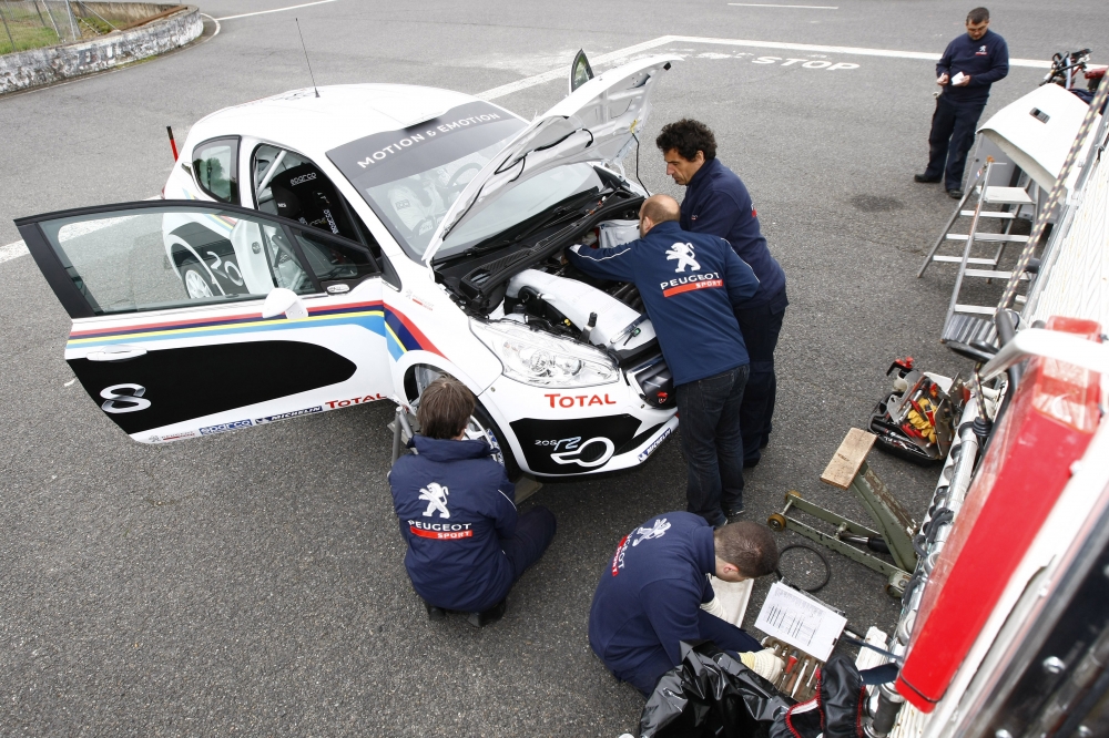 Peugeot 208 w wersji R2
