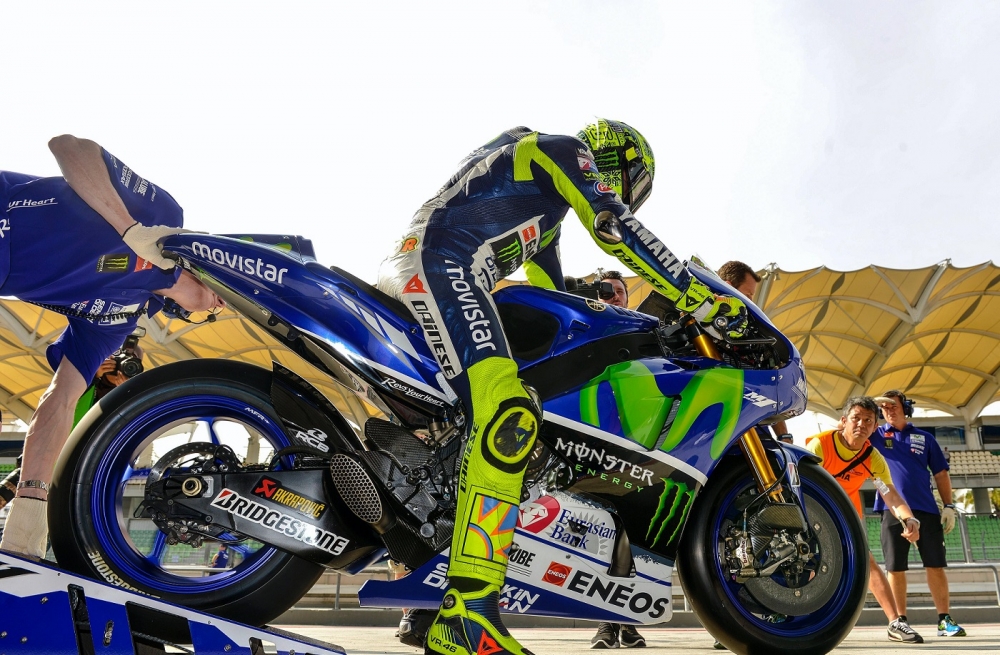Yamaha YZR-M1 w końcu z pełną skrzynią seamless 