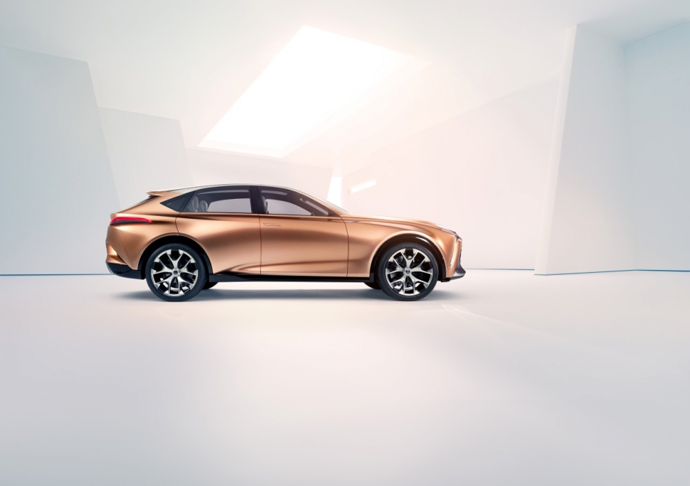 Lexus przedstawia nowego flagowca - LF-1 Limitless